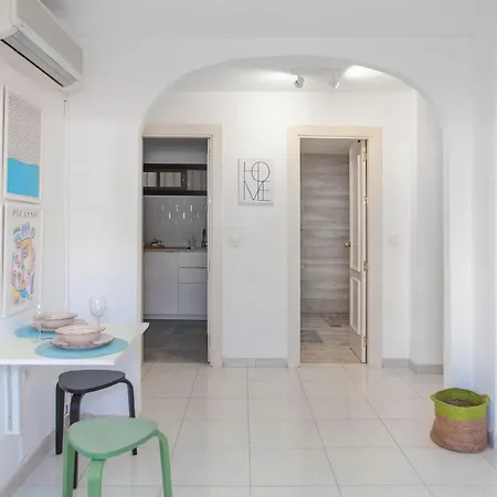 Picasso's Dream Cozy & Chic Attic Plaza Merced Appartement *