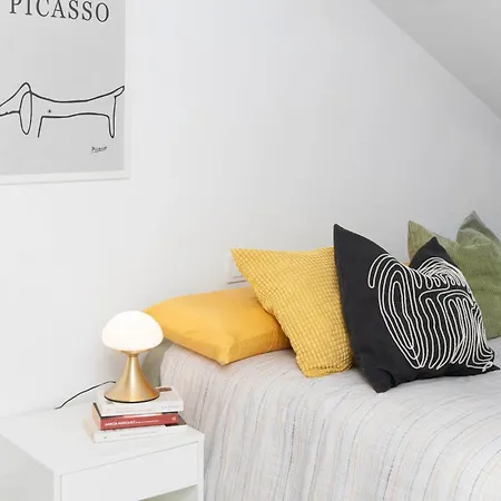 Picasso's Dream Cozy & Chic Attic Plaza Merced Apartment Malaga